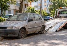La Craiova se ridică mașinile abandonate: cinci autoturisme pe listă