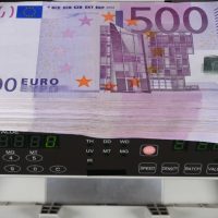 Sunt directorul unui grup de parteneri financiari