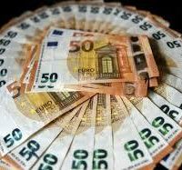 Anunț de credit și investiție