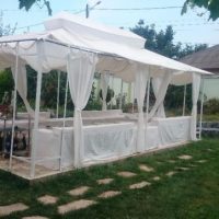 Vand vila cu piscina la mare