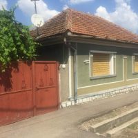Casa Samnartin langa scoala veche, teren 700mp