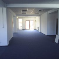 Proprietar inchiriez cladire P+1E+M birouri-depozit si locuinte zona metrou Mihai Bravu