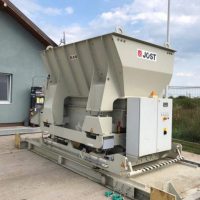 Separator metale