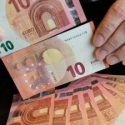 Pentru a rezolva dificultățile financiare